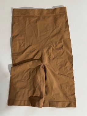 Maidenform Nude/Tan Shapewear Short